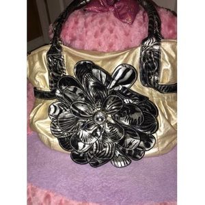 UNIQUE off white bag/Large Flower!